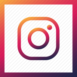 <em>Instagram</em>