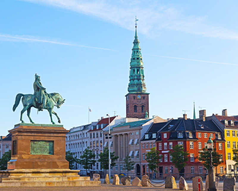 弗雷德里克七世的骑马雕像哥本哈根丹麦