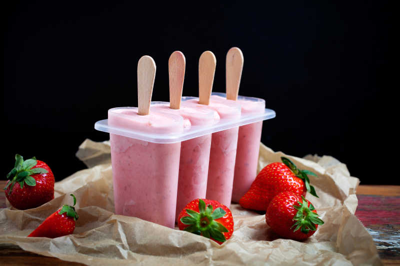 草莓冰淇淋冰棒