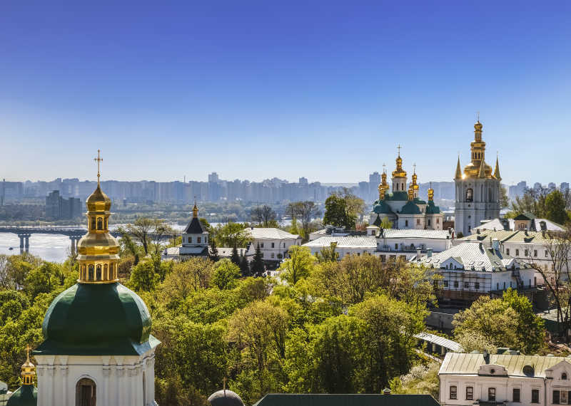 俯拍乌克兰基辅修道院