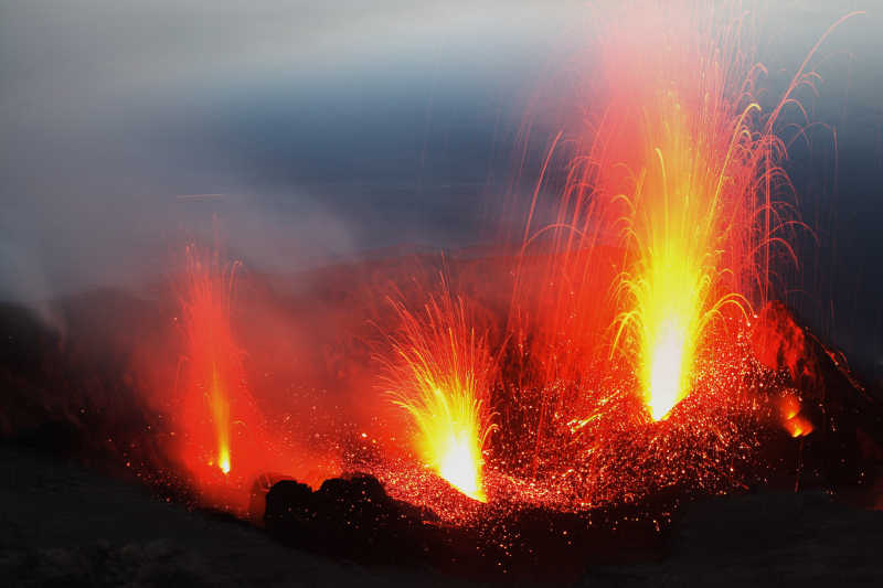 火山爆发的瞬间