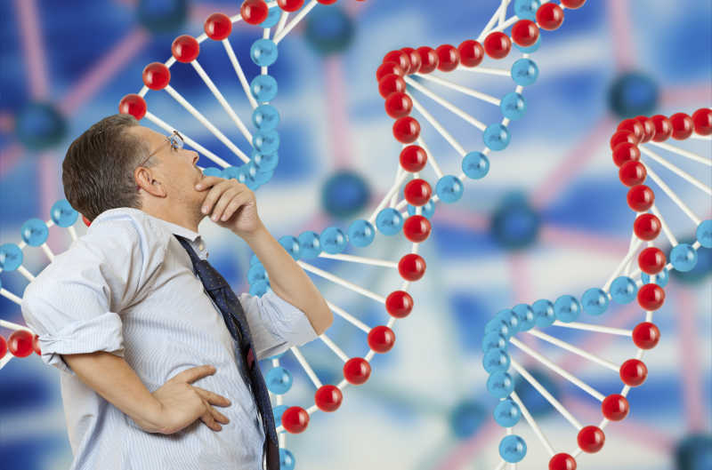 科学家观察DNA结构