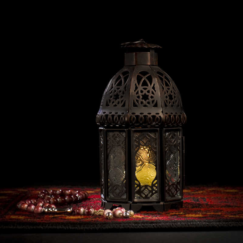 阿拉伯灯笼和木念珠