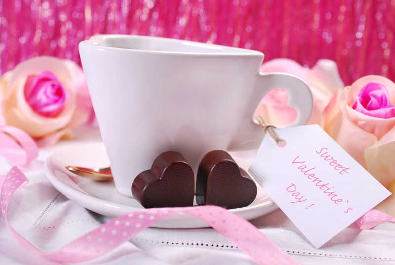 情人节的咖啡和巧克力特写
