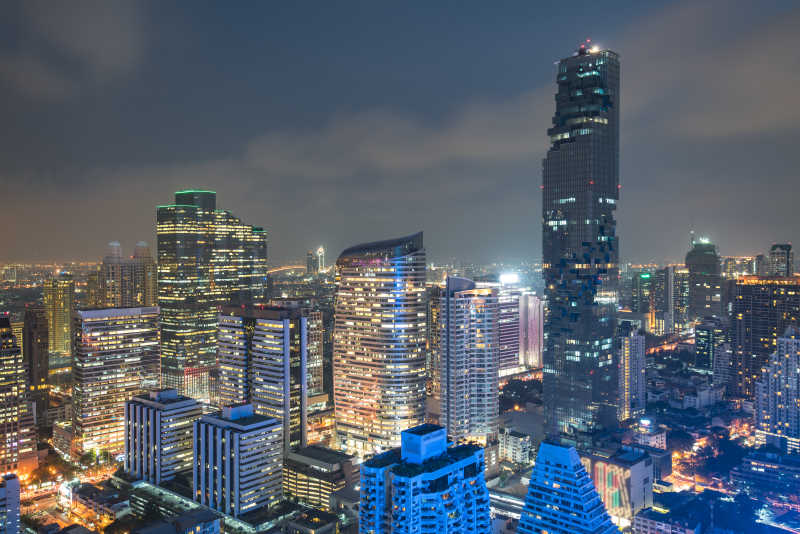 泰国市商业的夜景
