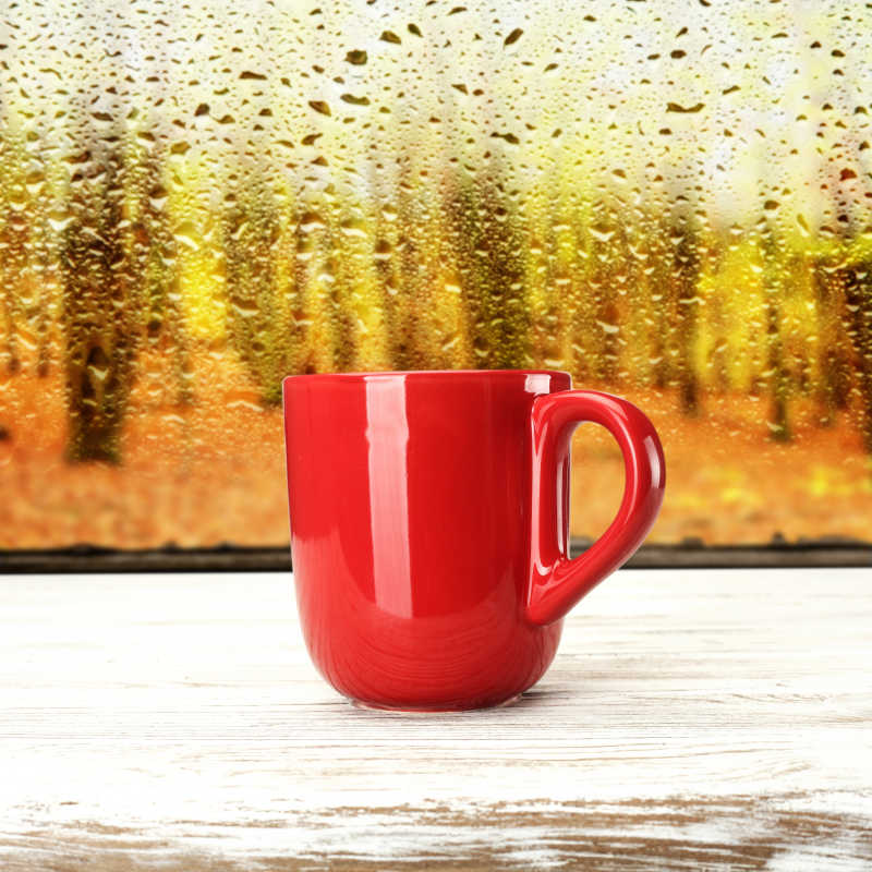 红色咖啡杯