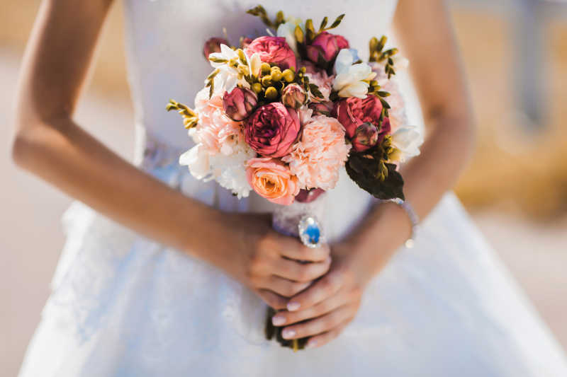 婚礼上的花束和伴娘