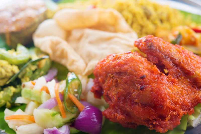 印度咖喱饭和炸鸡