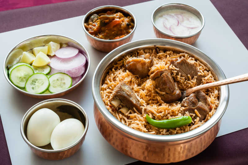 印度炒饭和蔬菜