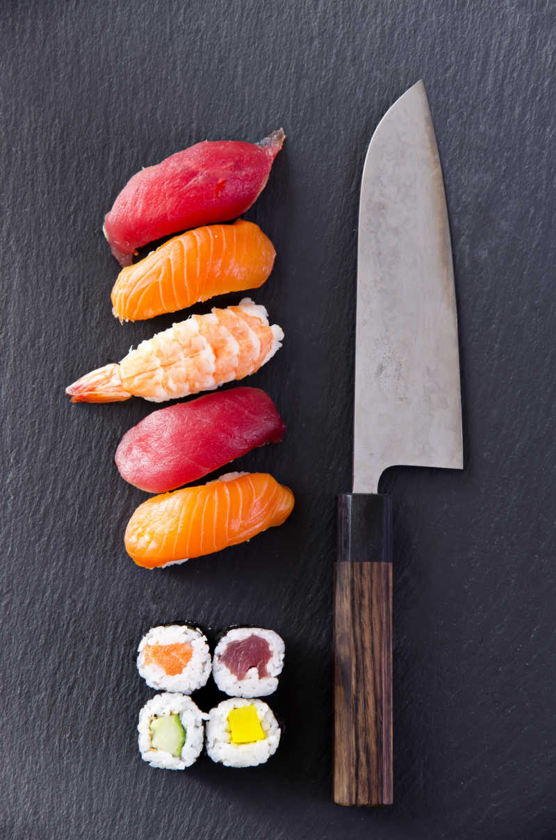 寿司与刀