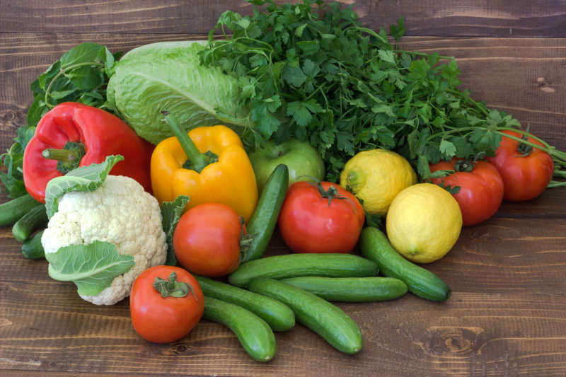 各种新鲜健康的蔬菜