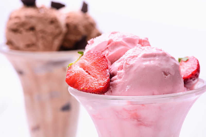 草莓冰淇淋近景