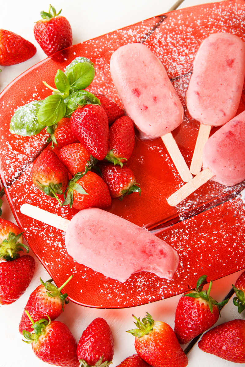 自制草莓味冰棍