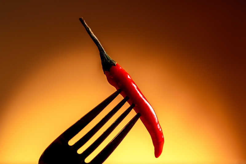 叉子上的红辣椒