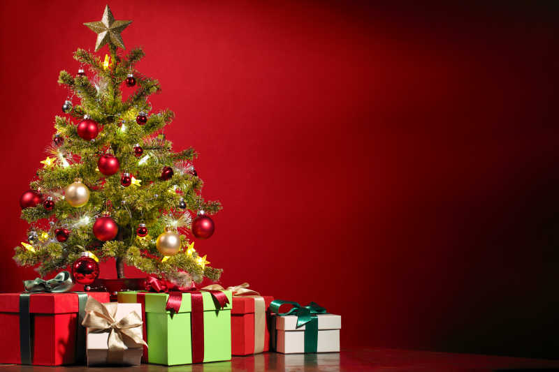 圣诞节树木和礼品盒