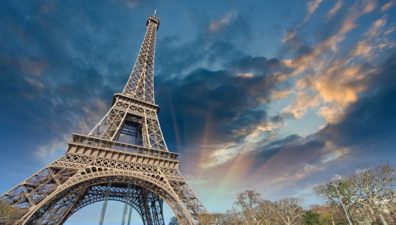 巴黎埃菲尔铁塔美景