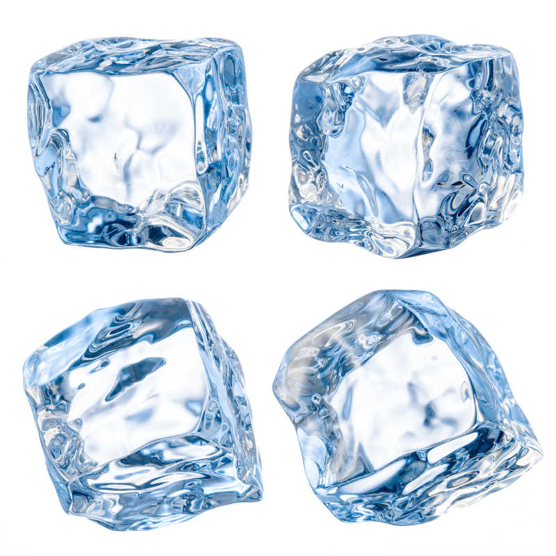 四块晶莹剔透的冰块