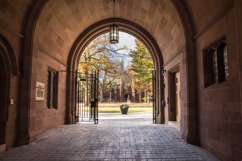 耶鲁大学的拱门