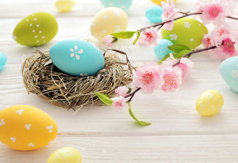 美丽彩色的复活节彩蛋