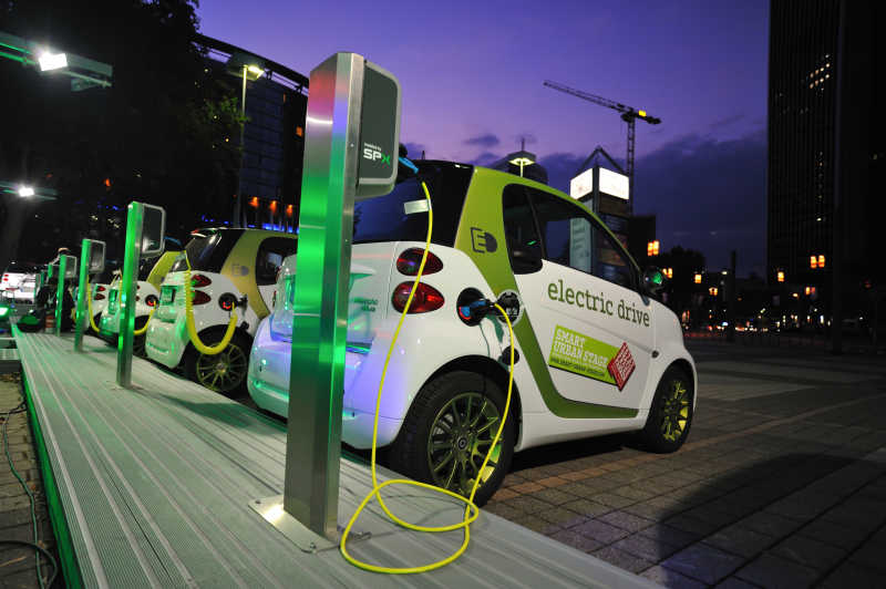 生态绿色能源汽车