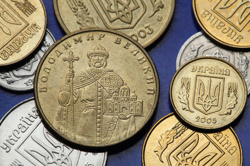 乌克兰钱币伟大的Saint Vladimir在乌克兰格里夫纳币描绘一基辅大王子举行的什一教堂规模模型