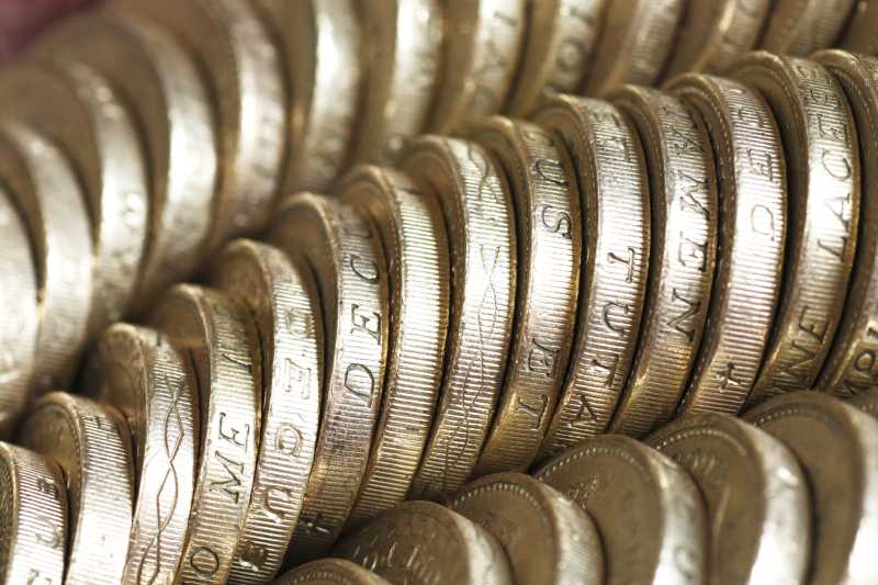 英国一英镑硬币的对角线排列