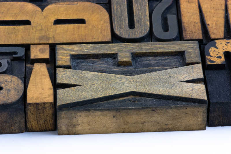 木制打印机立体字母排版