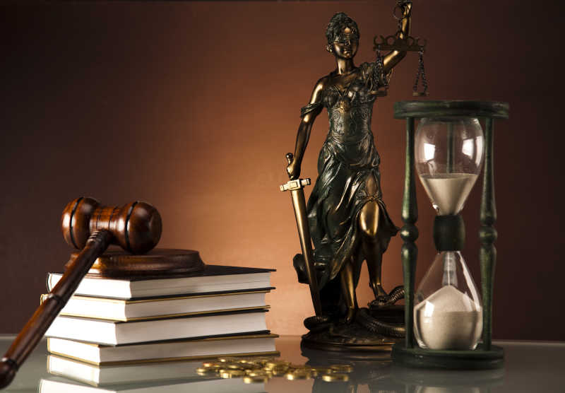 木制槌法律师正义神雕像法律制度