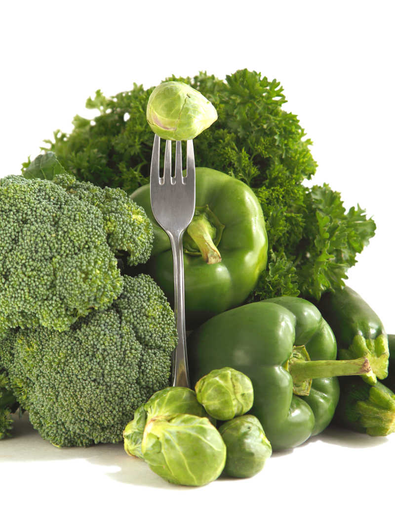 绿色蔬菜与叉子