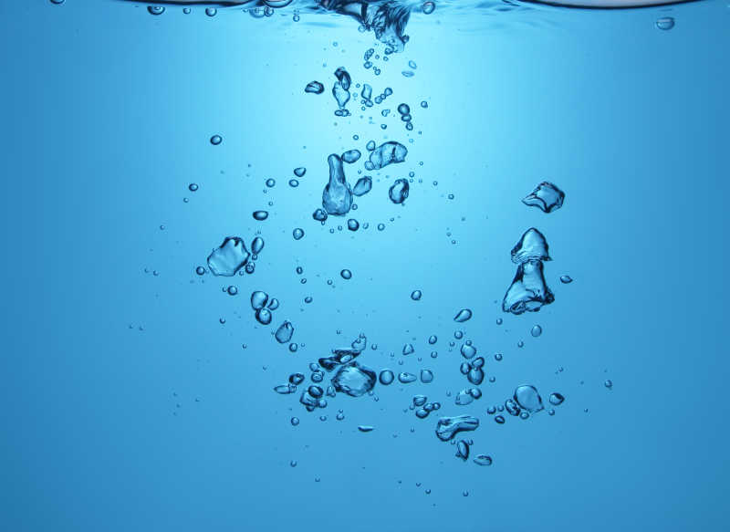 波浪气泡清洁饮用水