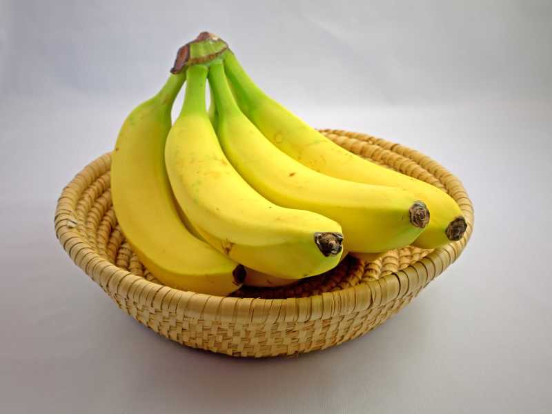 竹篮里的香蕉