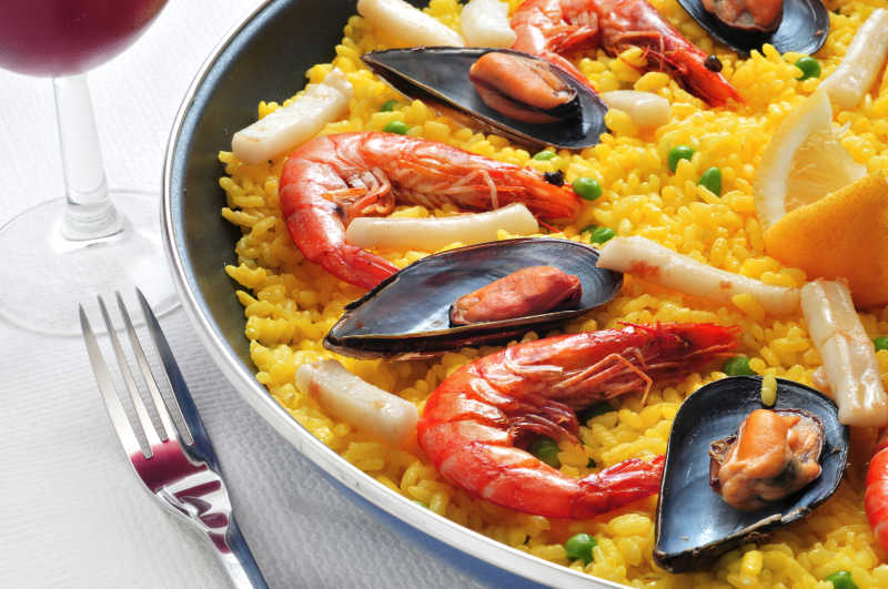 一份典型的西班牙海鲜饭