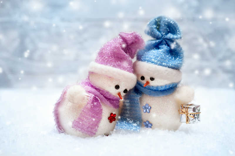 圣诞节的情侣雪人玩偶