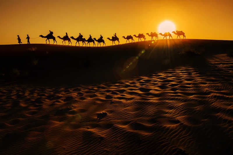 沙漠里日落