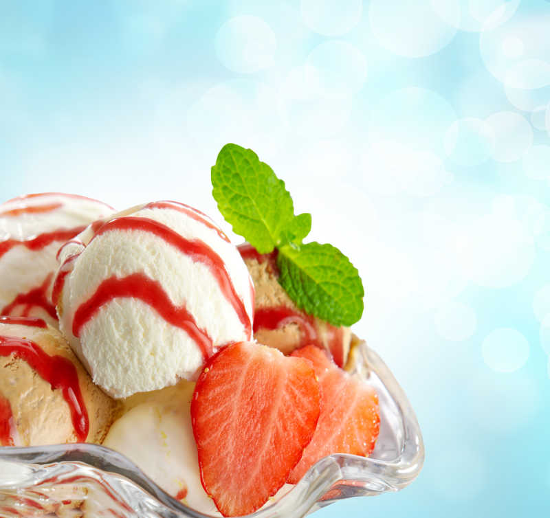 草莓仙草冰淇淋