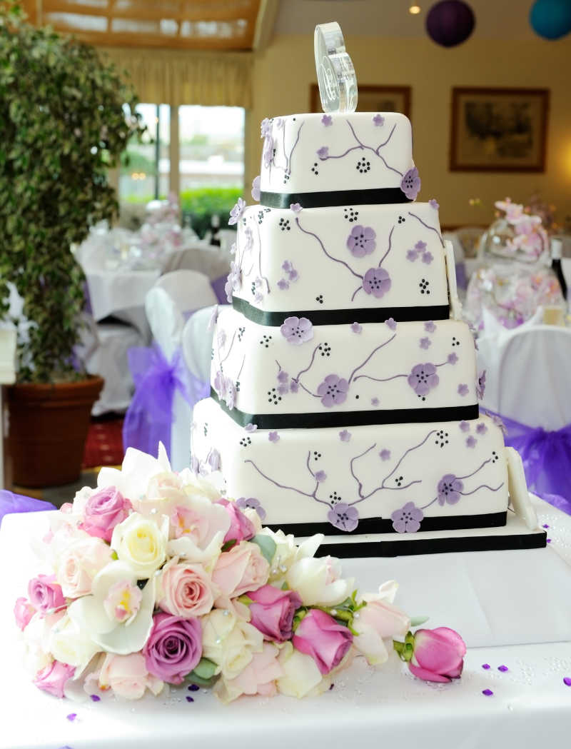 紫色婚礼蛋糕
