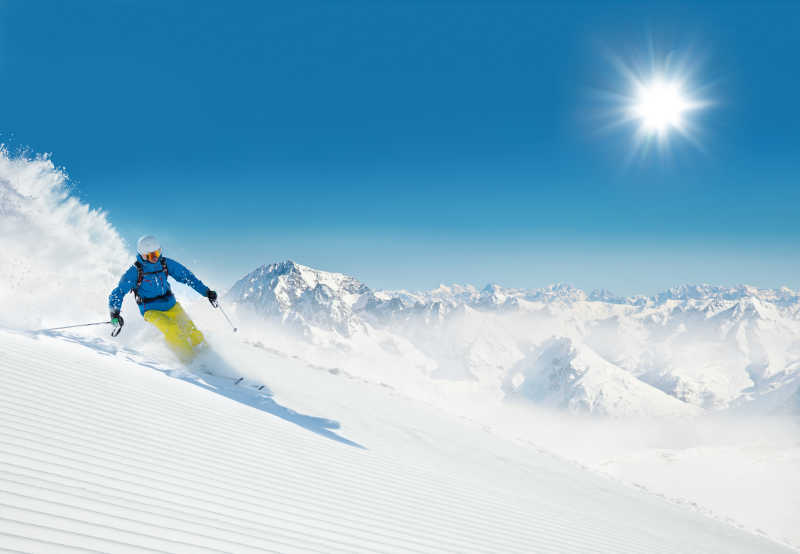 冬季进行的滑雪运动