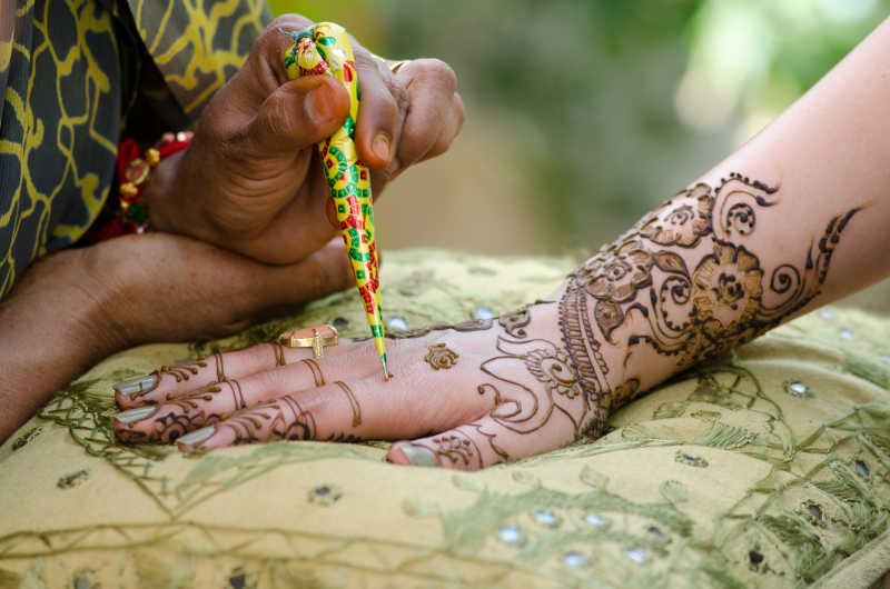 印度手部指甲花纹身
