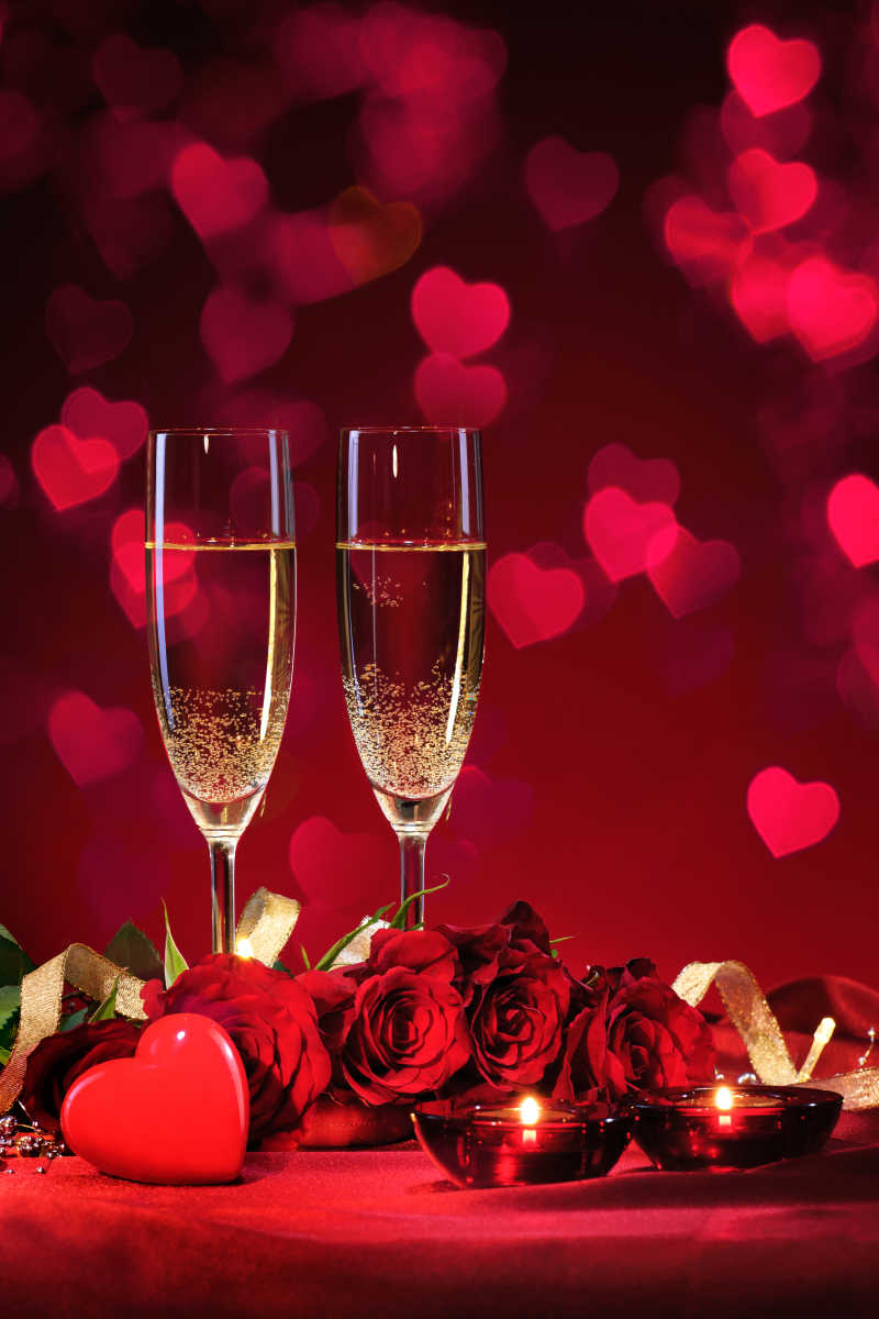 情人节背景与香槟和玫瑰