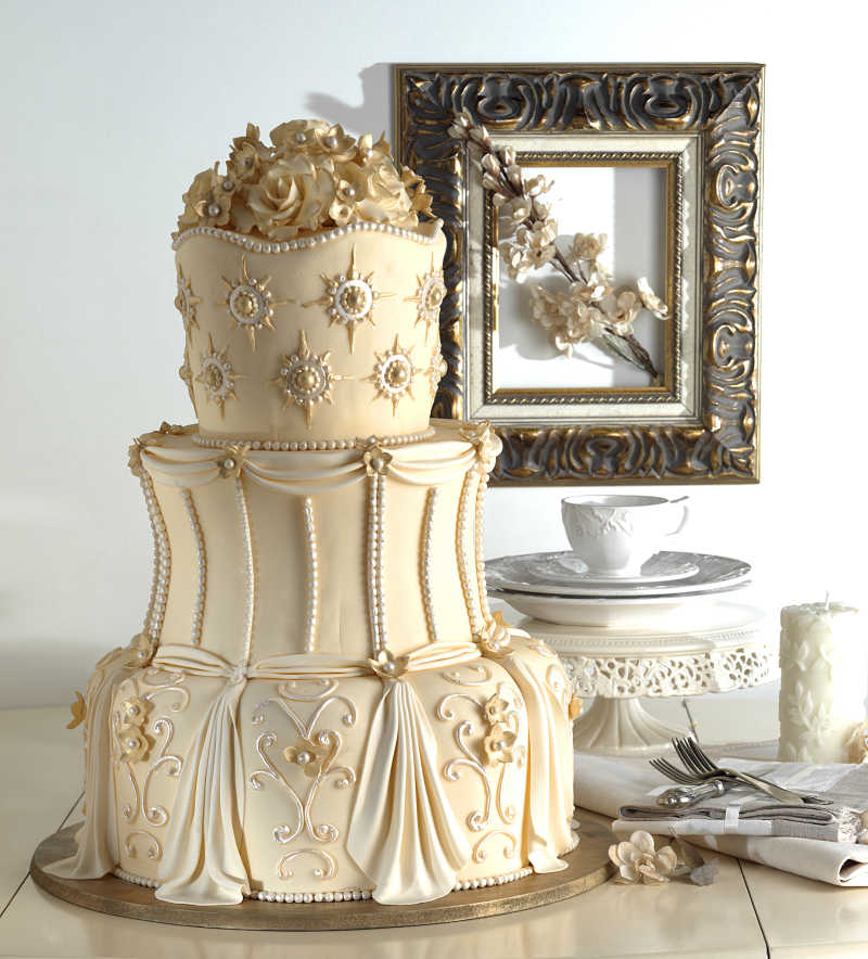 西欧式分层婚礼蛋糕