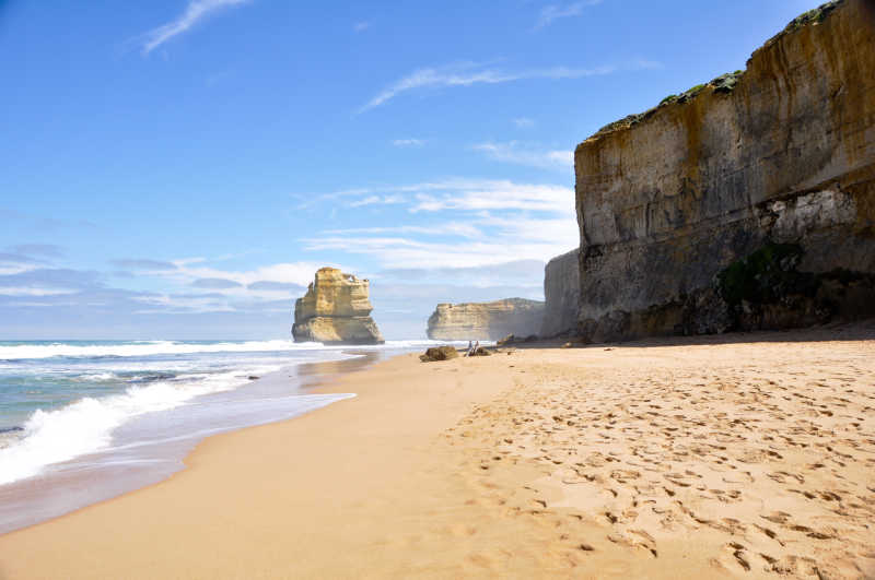 澳大利亚海滩的海与岩石