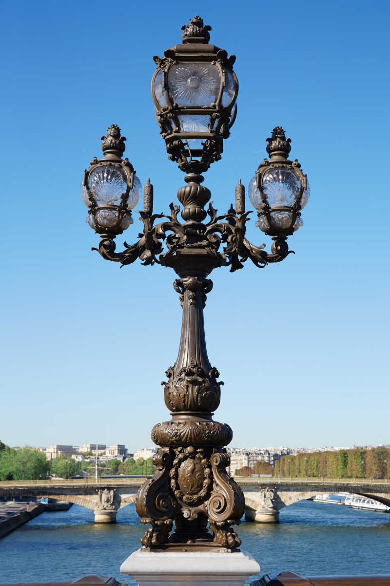 巴黎古路灯