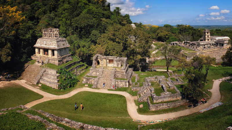 玛雅遗址的宫殿和天文台