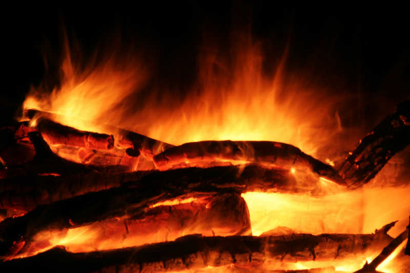 燃烧中的木材