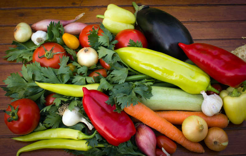 厨房里的有机蔬菜