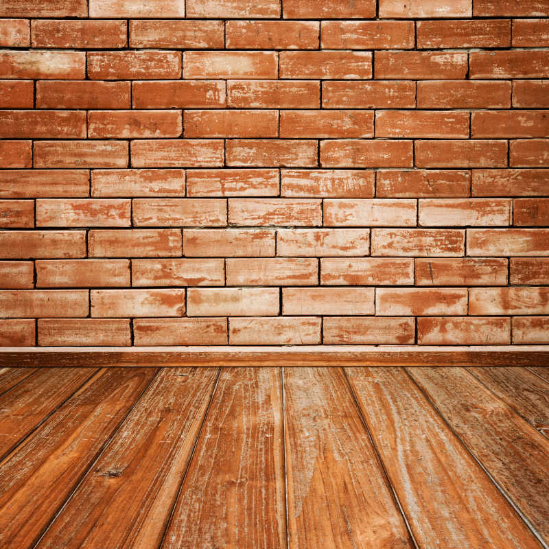 混凝土砖墙与木地板