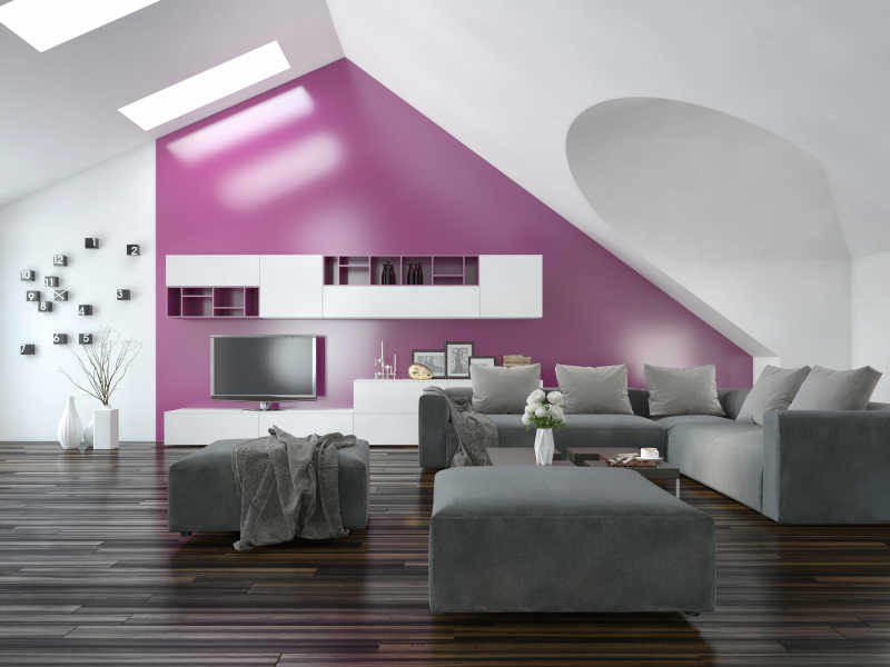 具有紫色壁纸的现代豪华阁楼客厅