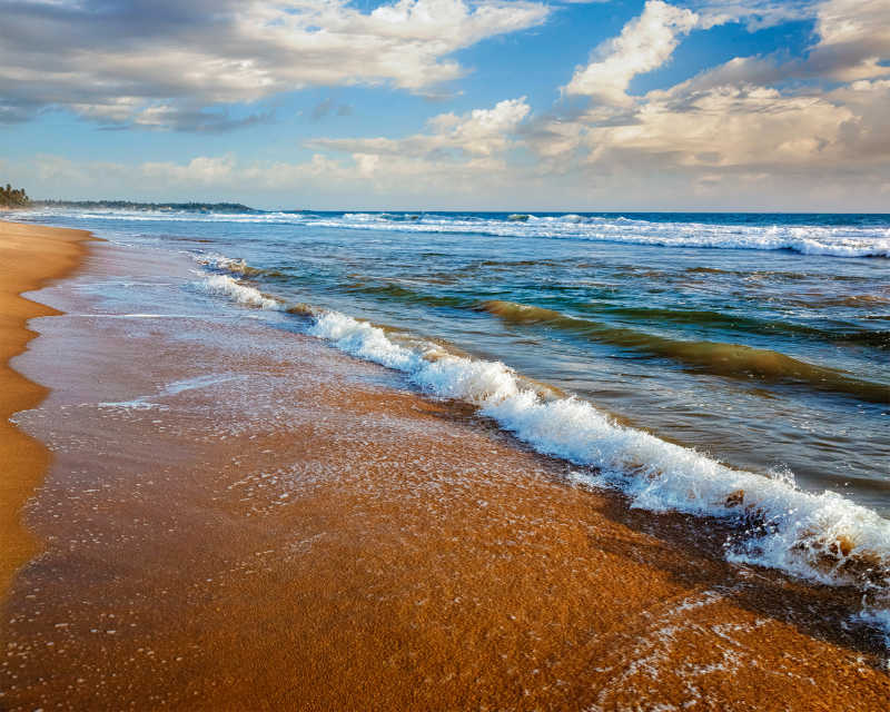 斯里兰卡海边海浪天空风景
