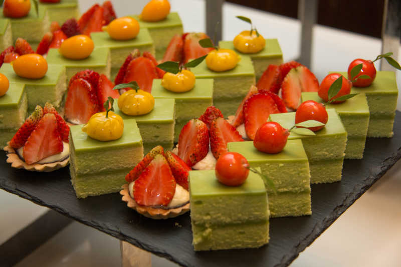 绿茶草莓蛋糕