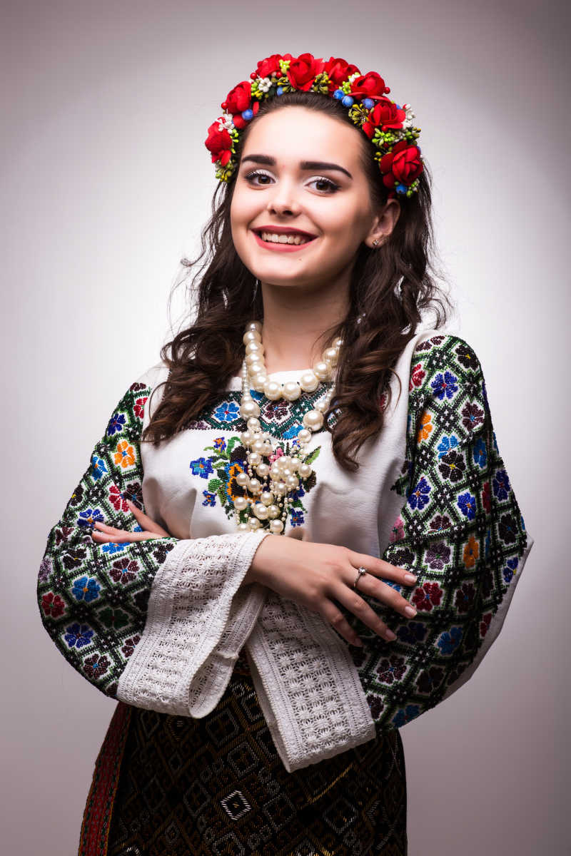乌克兰民族服装青年